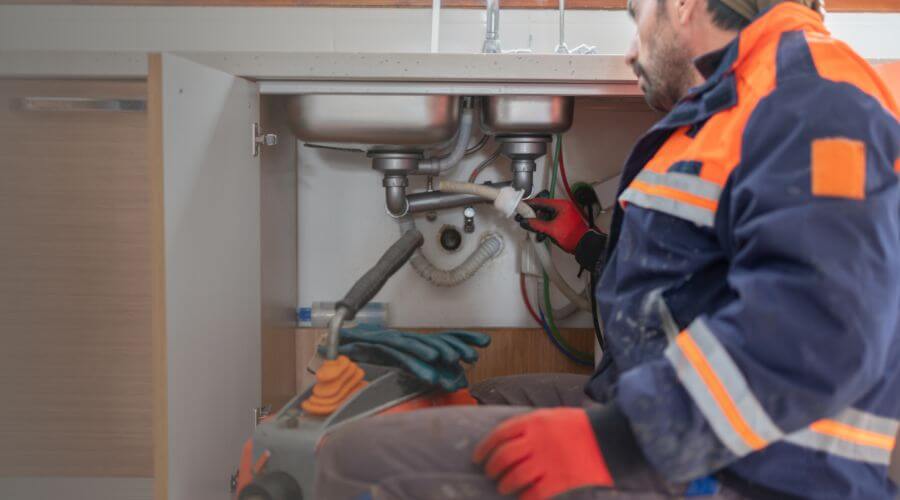 Professional slab leak plumber services in Amalia, NM
